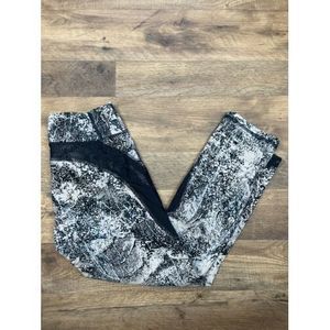 Lululemon Womens Size 6 Crop Leggings All‎ Over Print See-Through Mesh Yoga Pant
